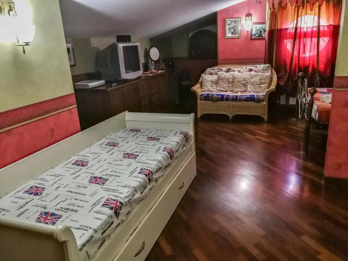 Paoline'S Suite In Villa Фиумичино Екстериор снимка